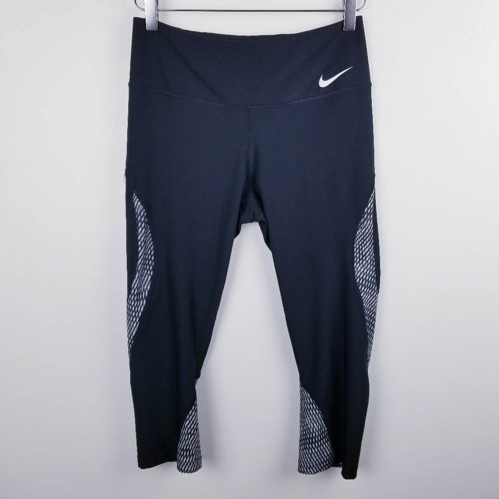 Nike Dri-Fit Capri Cropped Leggings size Medium